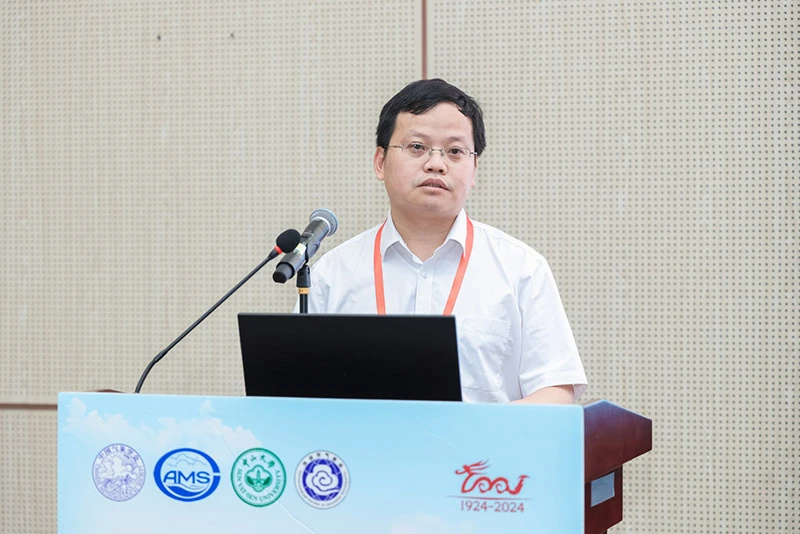 罗华明.webp 罗华明.webp